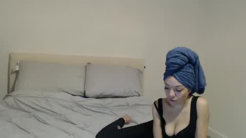 esmay 19 online show from 12-19-24, 08:55