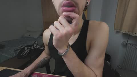 Snapshot of 10inclub chatting on 03-02-26, 05:08 Antonio online show from 03-02-26, 05:08