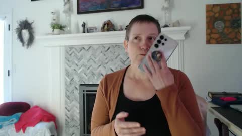 Snapshot of 11willowandjohn11 chatting on 04-18-26, 09:15 Aurora Willows online show from 04-18-26, 09:15