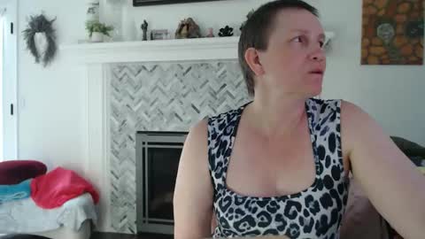 Snapshot of 11willowandjohn11 chatting on 04-21-26, 06:01 Aurora Willows online show from 04-21-26, 06:01