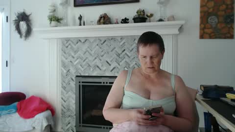 Snapshot of 11willowandjohn11 chatting on 04-24-26, 08:22 Aurora Willows online show from 04-24-26, 08:22