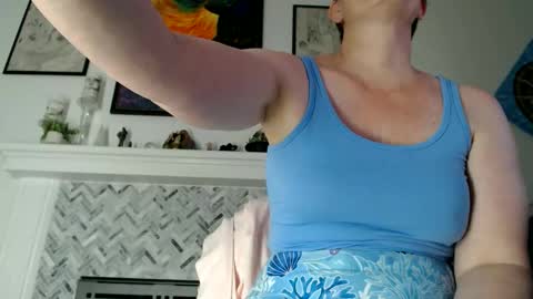 Snapshot of 11willowandjohn11 chatting on 05-24-26, 02:16 Aurora Willows online show from 05-24-26, 02:16