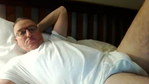 Snapshot of 123456ant chatting on 01-18-25, 10:17 123456ant online show from 01-18-25, 10:17