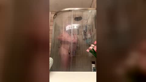 Snapshot of 12sil chatting on 01-08-26, 01:57 12sil online show from 01-08-26, 01:57