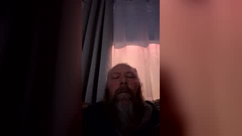 Snapshot of 12sil chatting on 02-13-26, 01:18 12sil online show from 02-13-26, 01:18