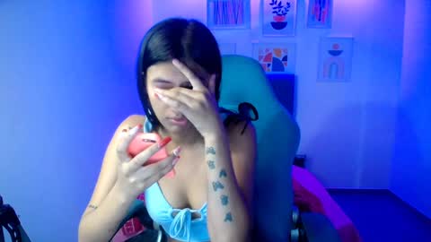 Snapshot of 18_alina chatting on 01-10-25, 05:26 Alina online show from 01-10-25, 05:26