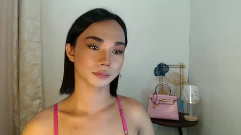 Snapshot of 18_nicole chatting on 11-09-25, 04:55 barbie online show from 11-09-25, 04:55