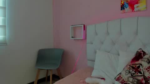 Snapshot of 18candy chatting on 09-29-25, 07:51 18candy online show from 09-29-25, 07:51