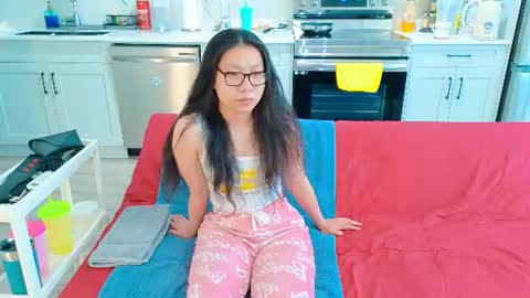 Snapshot of 18not20 chatting on 07-14-26, 12:57 Tong Ralph online show from 07-14-26, 12:57