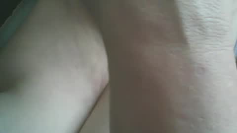Snapshot of 1deluxepussy chatting on 11-11-25, 09:31 Deluxepussy online show from 11-11-25, 09:31