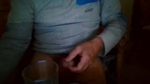 Snapshot of 1guido chatting on 12-02-25, 11:45 Guido online show from 12-02-25, 11:45