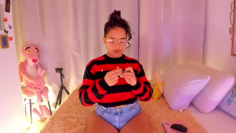 laiaa rivas online show from 10-24-25, 03:36