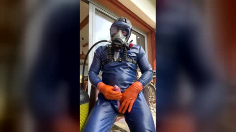 latex and gasmask online show from 05-15-26, 10:33