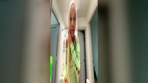 Snapshot of 1lexibae chatting on 07-07-26, 10:47 1lexibae online show from 07-07-26, 10:47