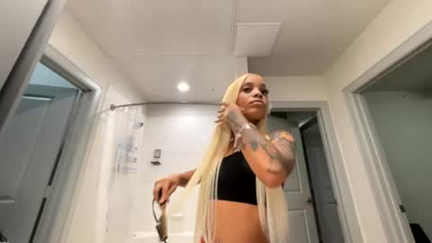 Snapshot of 1lexibae chatting on 07-11-26, 05:54 1lexibae online show from 07-11-26, 05:54