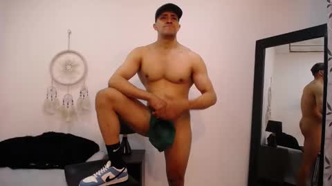 Logan online show from 03-01-25, 03:27