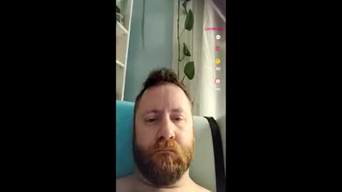 Snapshot of 1machine1guy chatting on 03-08-26, 03:54 Clay online show from 03-08-26, 03:54