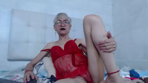 Snapshot of 1miss_monserrate chatting on 12-30-24, 10:10 Miss Monserrate online show from 12-30-24, 10:10