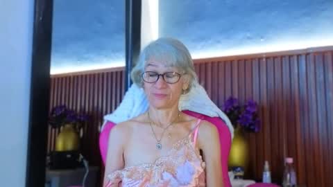 Miss Monserrate online show from 03-04-26, 01:28