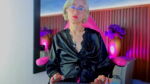 Miss Monserrate online show from 04-13-26, 02:00