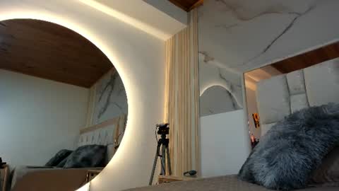Snapshot of 1naughty_milf chatting on 06-12-26, 02:38 Luisa online show from 06-12-26, 02:38