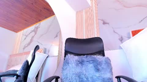Snapshot of 1naughty_milf chatting on 06-15-26, 02:36 Luisa online show from 06-15-26, 02:36