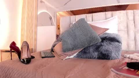 Snapshot of 1naughty_milf chatting on 07-02-26, 03:29 Luisa online show from 07-02-26, 03:29