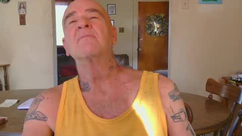 Snapshot of 1pizza_n_6beers chatting on 02-23-25, 04:57 Pizza online show from 02-23-25, 04:57