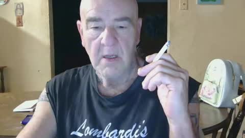 Snapshot of 1pizza_n_6beers chatting on 02-24-25, 09:53 Pizza online show from 02-24-25, 09:53