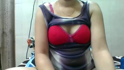 Snapshot of 1sexy_billi chatting on 03-08-25, 08:35 SEXY BILLI online show from 03-08-25, 08:35