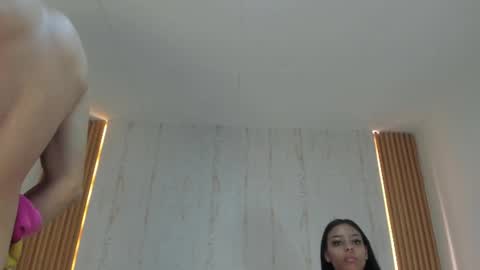 Snapshot of 1threestar chatting on 06-15-26, 01:35 1Threestar online show from 06-15-26, 01:35