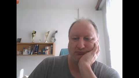 Snapshot of 1vaso chatting on 02-19-25, 12:11 1vaso online show from 02-19-25, 12:11