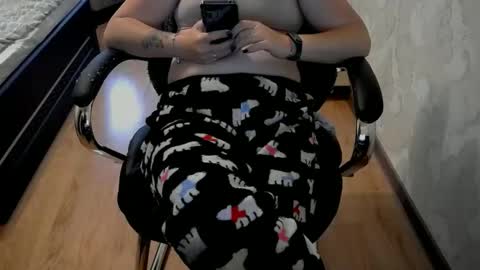 1your_hot_girls online show from 10-27-25, 02:10