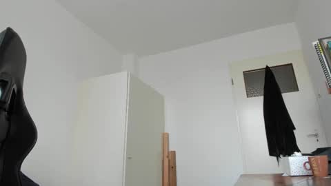 Henk online show from 11-22-25, 02:38