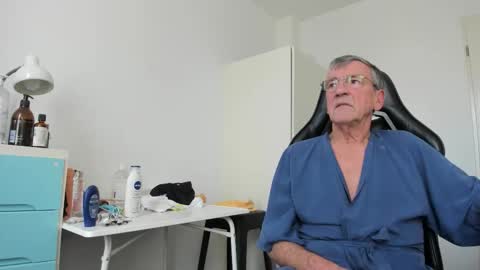 Henk online show from 02-19-26, 03:08