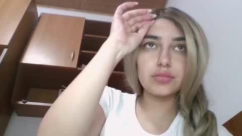Snapshot of 20_ivy chatting on 05-02-26, 09:31 20 ivyy online show from 05-02-26, 09:31