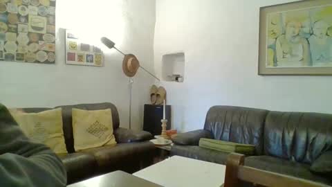 22esserre online show from 01-22-25, 11:45