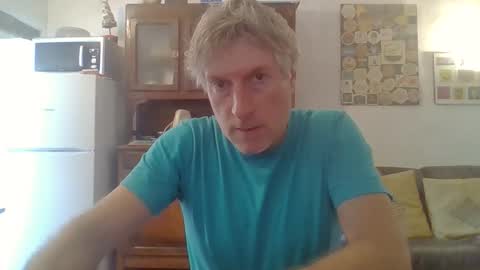 22esserre online show from 09-19-25, 01:12