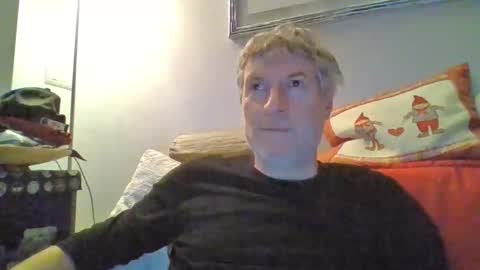 22esserre online show from 04-12-26, 07:30