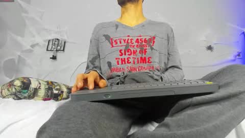 2_fire online show from 10-24-25, 08:38