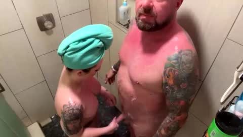 Zak and Raegan online show from 09-22-25, 02:35