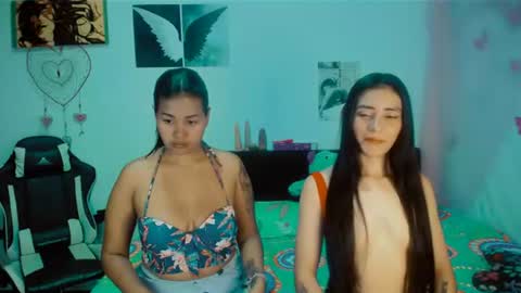 Snapshot of 2girls__dream chatting on 07-04-26, 07:47 samantha sharon online show from 07-04-26, 07:47