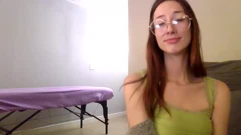 Snapshot of 2gorls1link chatting on 12-31-24, 11:17 2girls1link online show from 12-31-24, 11:17