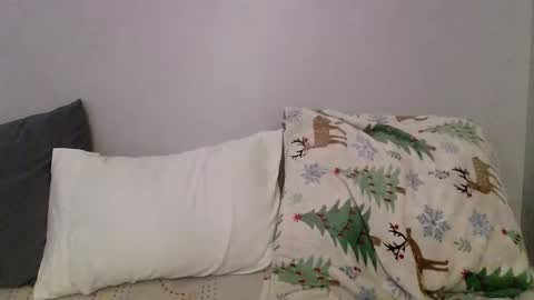 Snapshot of 2gorls1link chatting on 01-22-25, 05:38 2girls1link online show from 01-22-25, 05:38