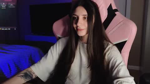 Lina       free control in pvt online show from 03-15-26, 05:19