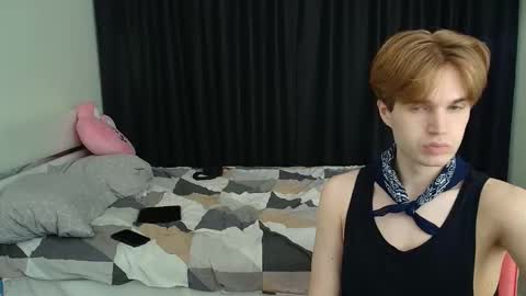 Snapshot of 2nc_ chatting on 10-31-25, 05:03 Eleot online show from 10-31-25, 05:03