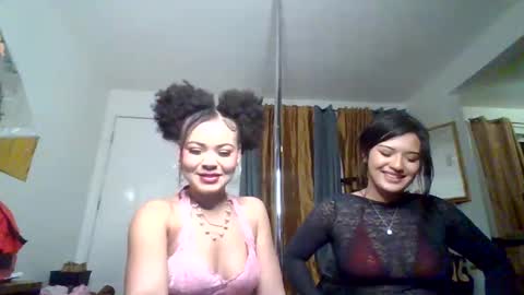 Snapshot of 2prettygirls1 chatting on 03-04-26, 01:55 2prettygirls1 online show from 03-04-26, 01:55