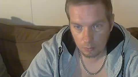 2small4you83 online show from 12-08-24, 09:24