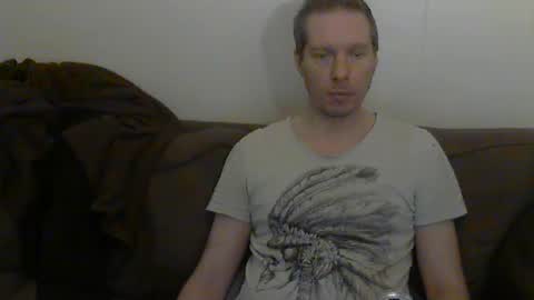 Snapshot of 2small4you83 chatting on 01-12-26, 11:21 2small4you83 online show from 01-12-26, 11:21