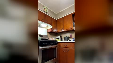 33adidas online show from 03-16-26, 07:56